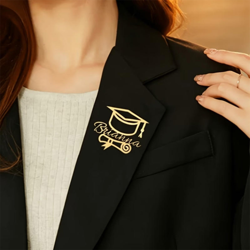 Customized Graduation Hat Name - Brooch Pin Gold ulasan dan harga
