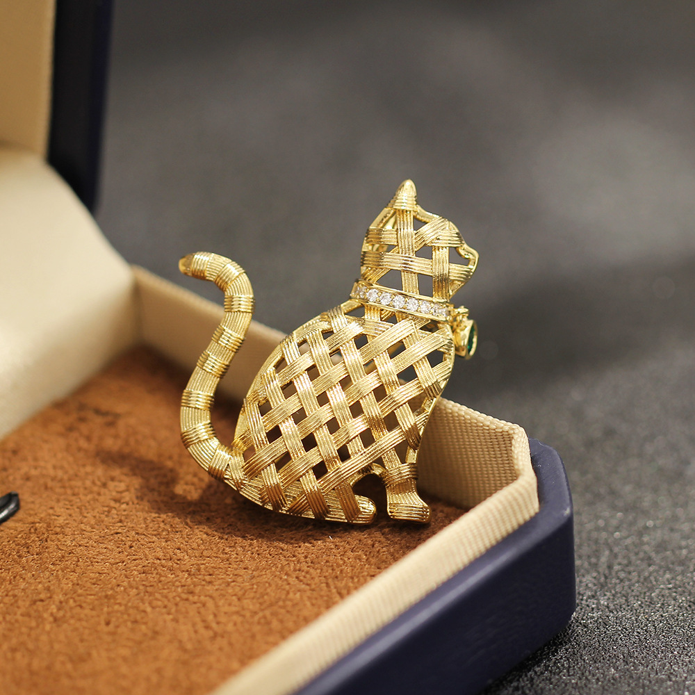 Design Sense Compilation Gold  - Brooch Pin Gold ulasan dan harga