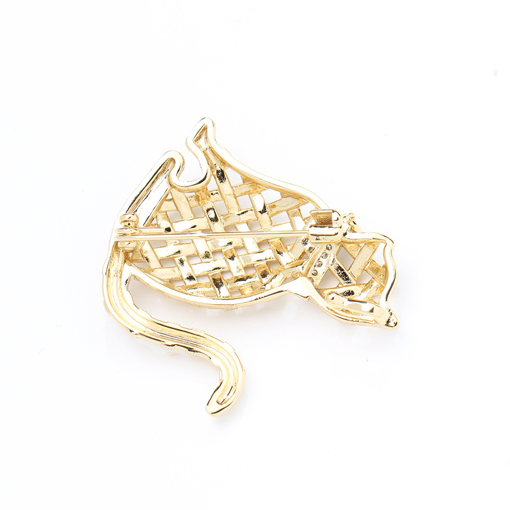 Design Sense Compilation Gold  - Brooch Pin Gold ulasan dan harga